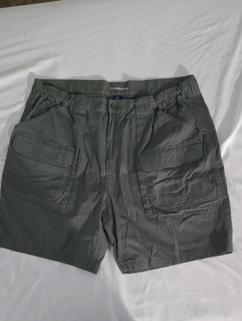 Coldwater Creek Men's Army Green Cargo Shorts